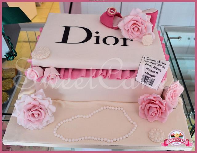 10 Beautiful Christian Dior Cake Dior bag Cake with fondant flower amazing  Dior Paris cake | La vie en rose