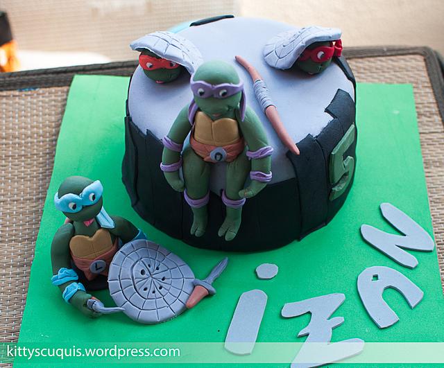 Teenage Mutant Ninja Turtles Cake - Cake by Kittyscuquis - CakesDecor