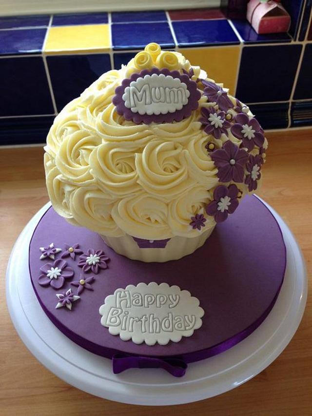 Purple Flower Giant Cupcake - Cake by Sajocakes - CakesDecor