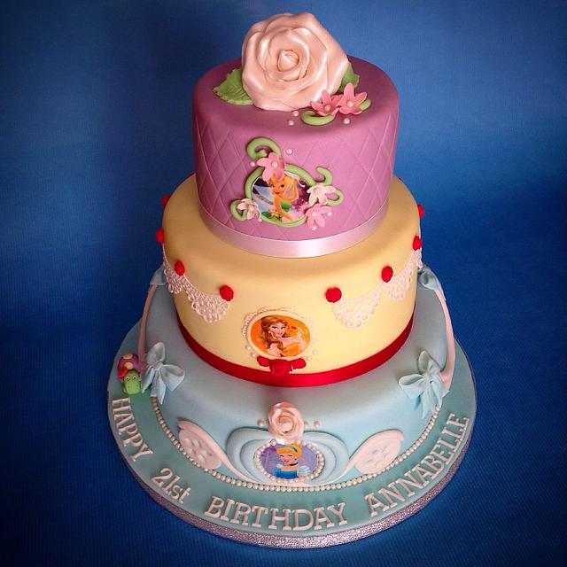 Princess 21st - Decorated Cake by Caron Eveleigh - CakesDecor