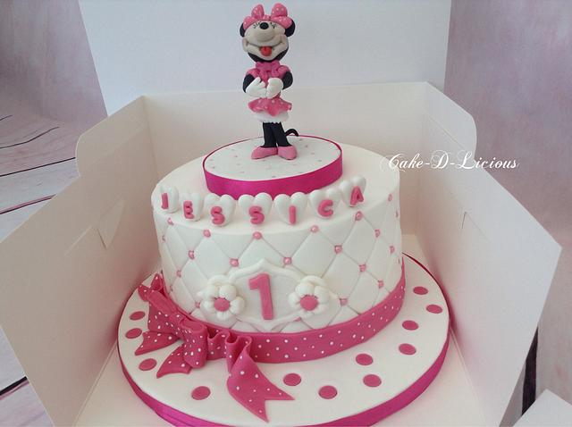 Pretty Minnie Mouse Cake - Wilton