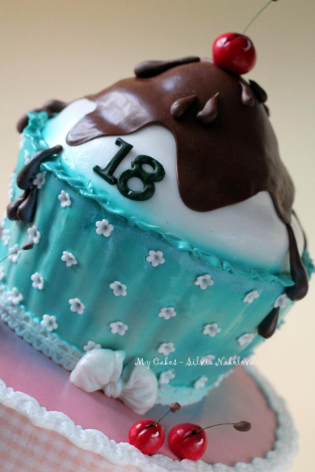 Muffin Cake Cake by marulka_s CakesDecor