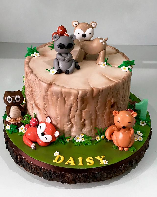 Woodland animals, birthday cake. - Decorated Cake by Zoe - CakesDecor