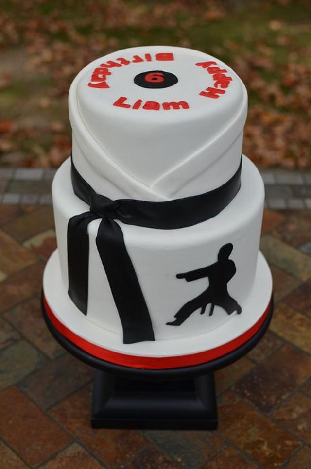 Karate Cake Cake by Elisabeth Palatiello CakesDecor