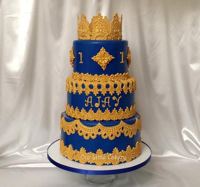 Gold and blue Royal Cake - Decorated Cake by gizangel - CakesDecor