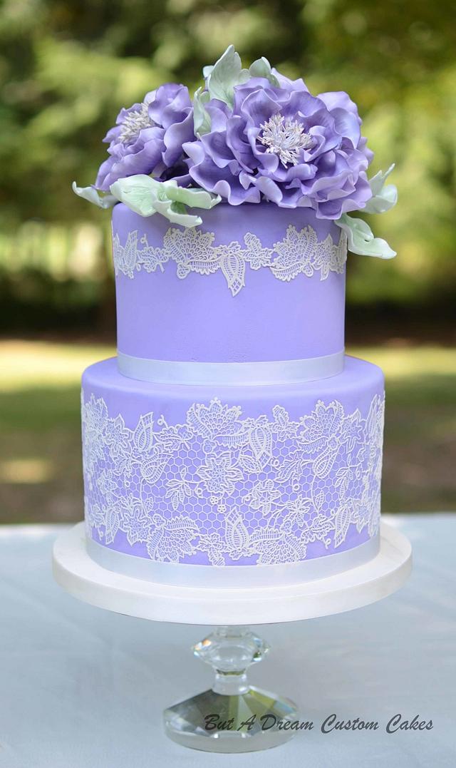 Purple peony wedding cake - Decorated Cake by Elisabeth - CakesDecor