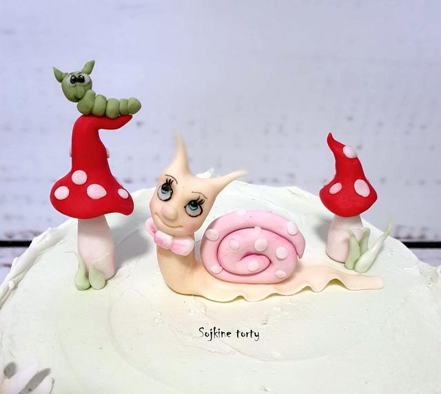 Small snail cake
