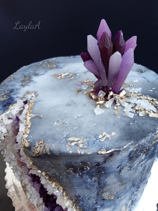 Amethyst geode Cake by Layla A CakesDecor