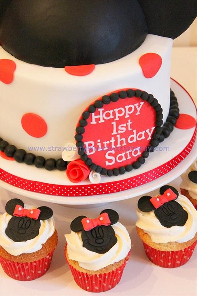 My second Minnie Mouse cake, this one is for Sara age 1