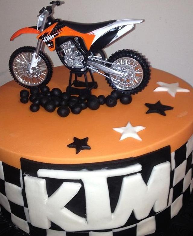 KTM Dirt Cake - Cake by Lisa - CakesDecor