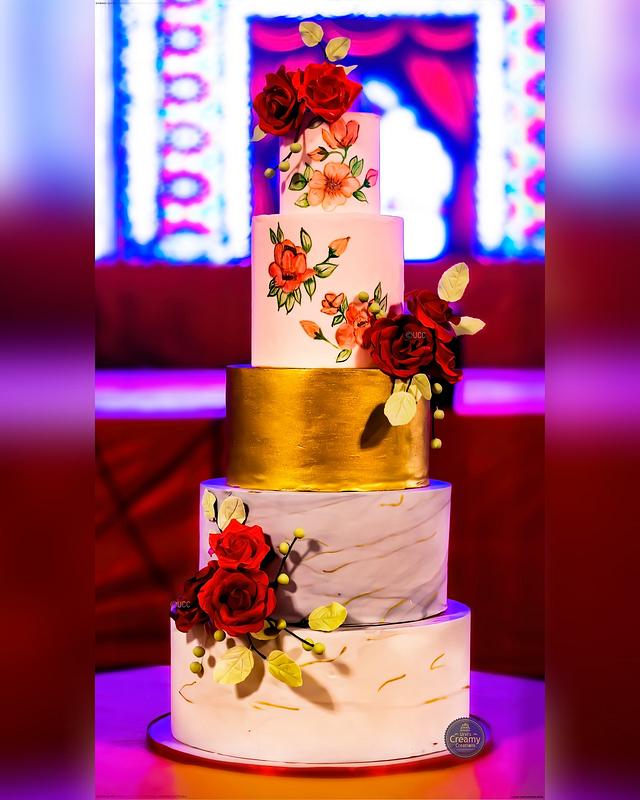 Wedding cake with Red roses
