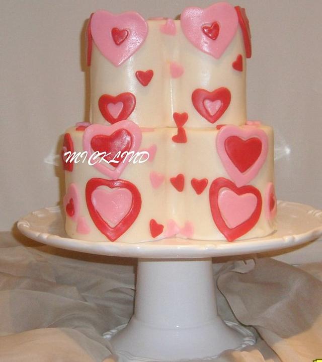 A HEART SHAPED VALENTINES DAY CAKE - Decorated Cake by - CakesDecor