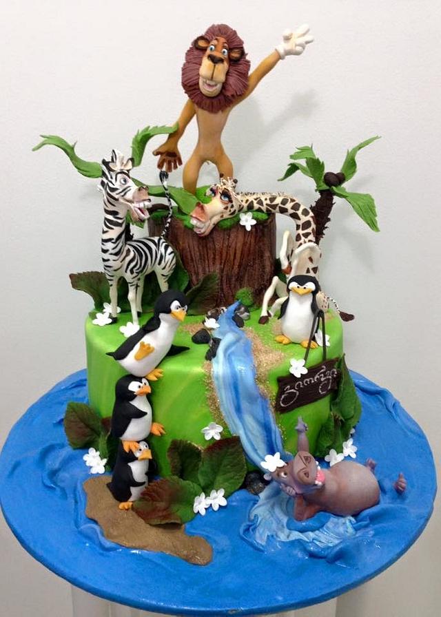 Magnificent Madagascar Cake - Between The Pages Blog