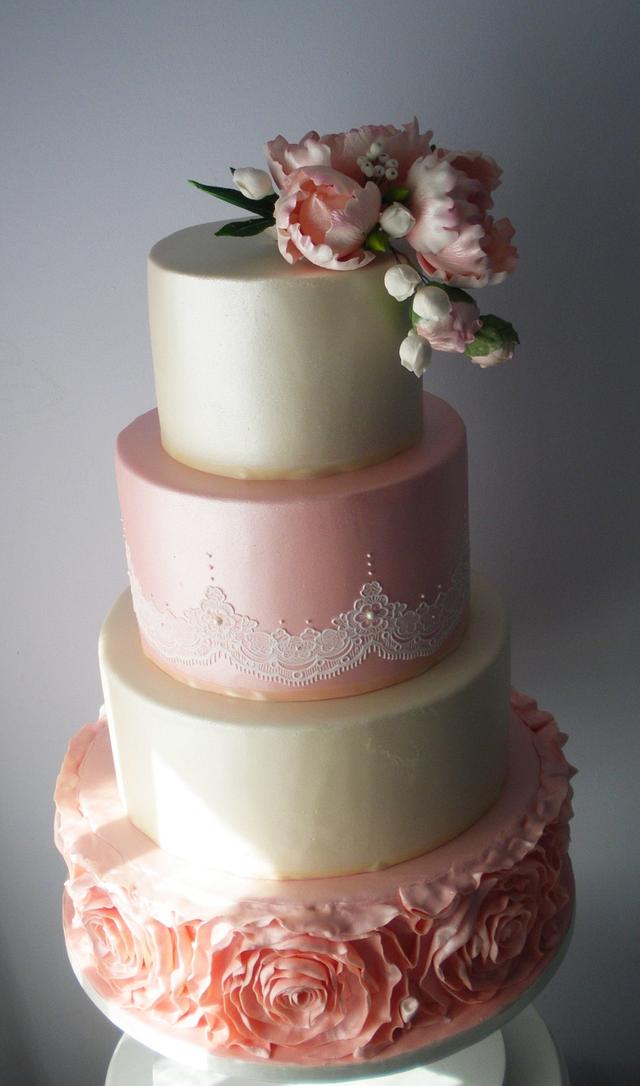 Wedding cake - Decorated Cake by Rositsa Lipovanska - CakesDecor