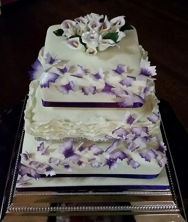 Butterflies And Calla Lilies Wedding Cake Cake By Sugar Cakesdecor