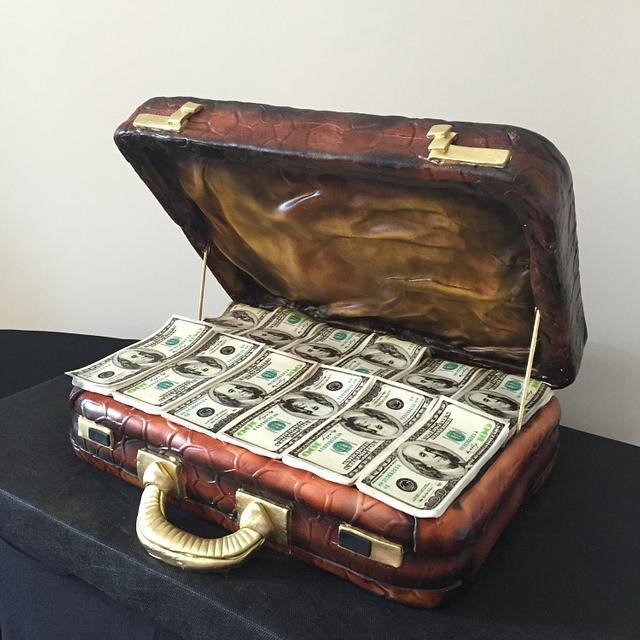 Bag full of money - Decorated Cake by Pinar Aran - CakesDecor