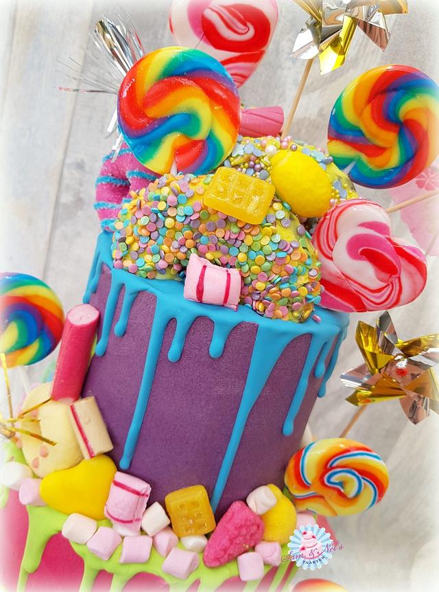 Candy Dripcake - Decorated Cake By Sam & Nel's Taarten - CakesDecor