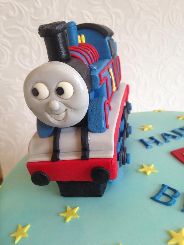 Thomas the tank engine cake - Cake by Melanie Jane Wright - CakesDecor