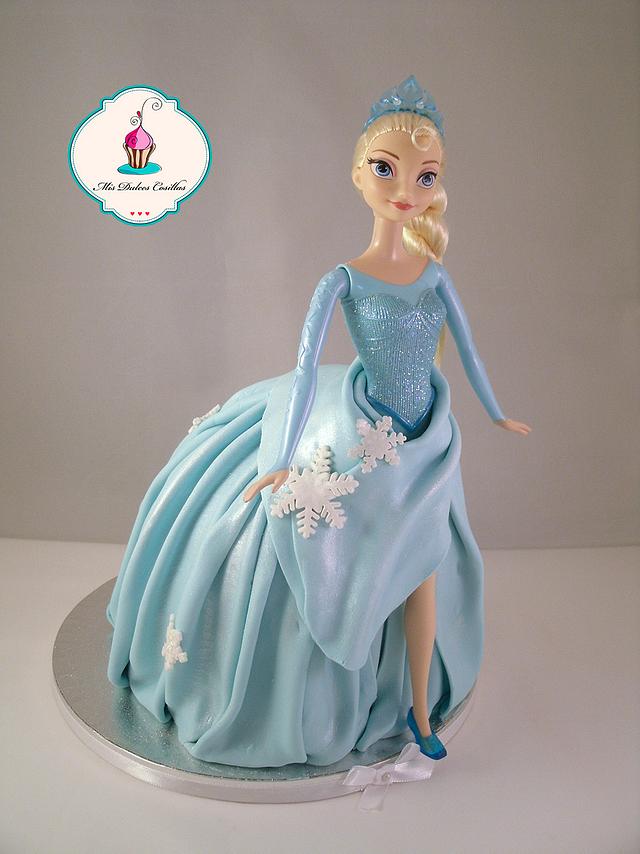 frozen pie doll - Decorated Cake by La Boutique de las - CakesDecor