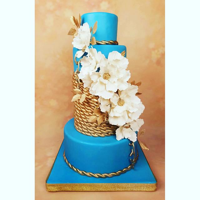 Blue and gold - Cake by azhaar - CakesDecor