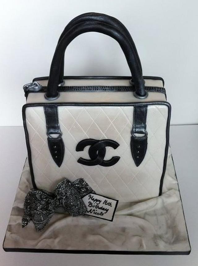 Chanel Handbag - Cake by Lisapeps - CakesDecor