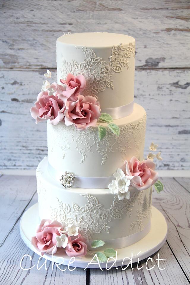 Wedding cake - Decorated Cake by Cake Addict - CakesDecor