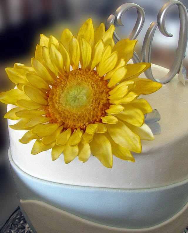 sunflower-cake-topper-decorated-cake-by-sarah-cakesdecor