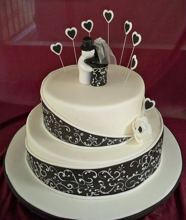 Black and white wedding cake - Decorated Cake by - CakesDecor