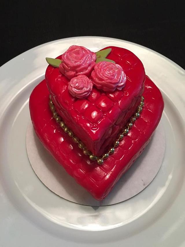 Mini Heart Cake - Cake by Ozymndius - CakesDecor