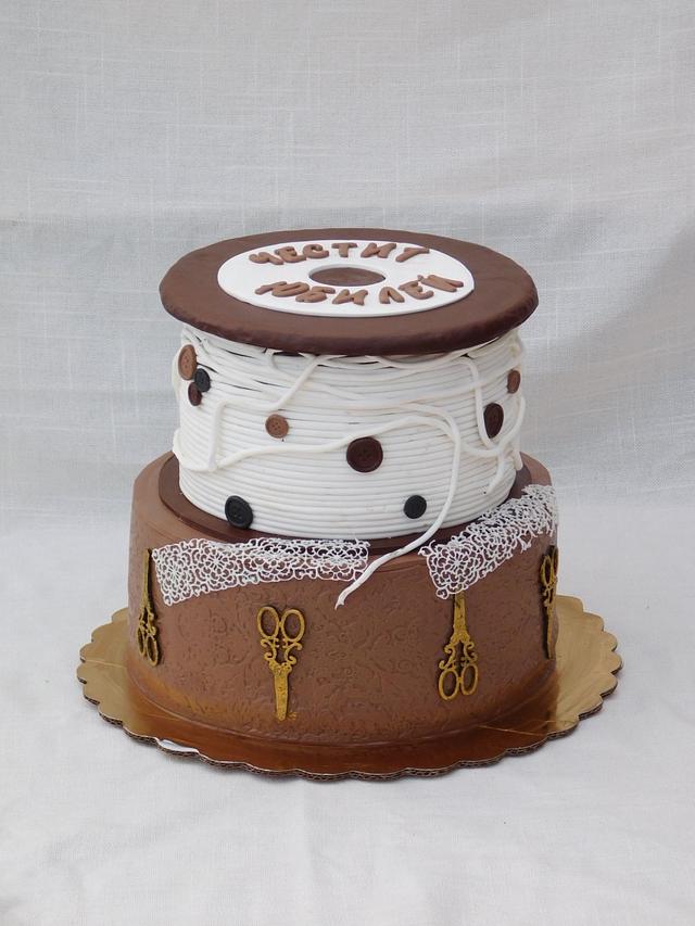 Vintage scissors Decorated Cake by Oli Ivanova CakesDecor