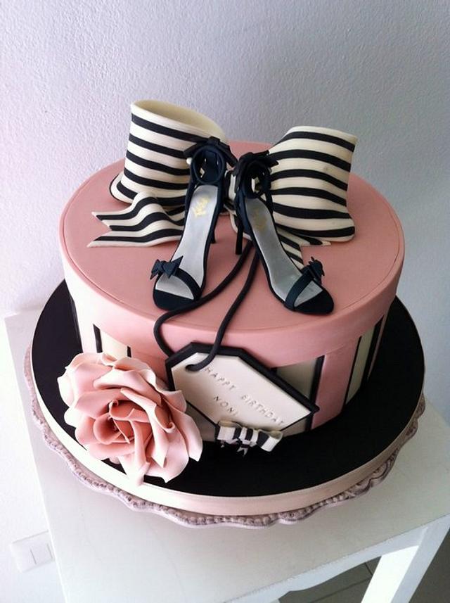 Fashion style box cake