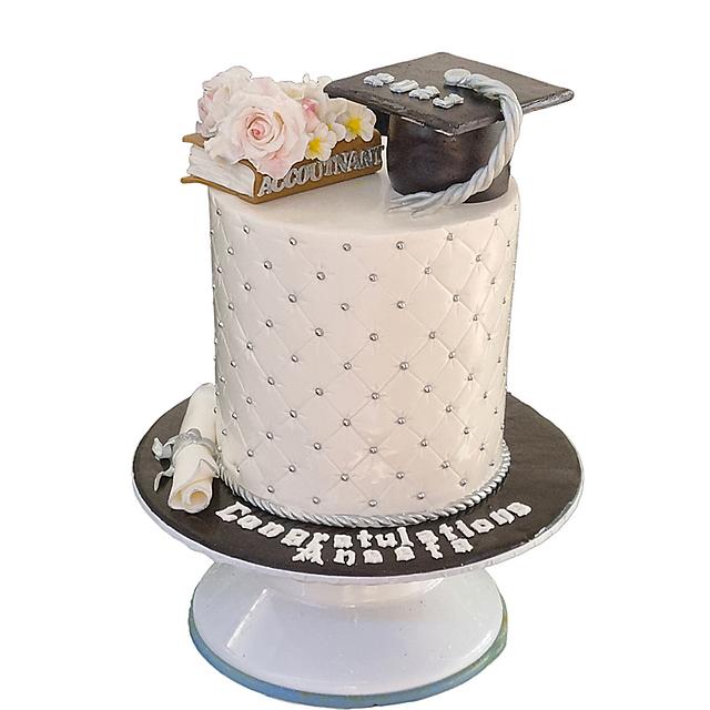 Graduation cake🎓 - Decorated Cake by The Custom Piece of - CakesDecor