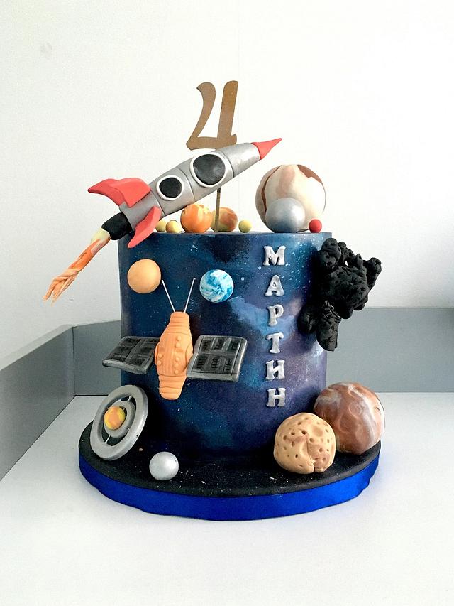 Galaxy cake - Decorated Cake by Ditsan - CakesDecor