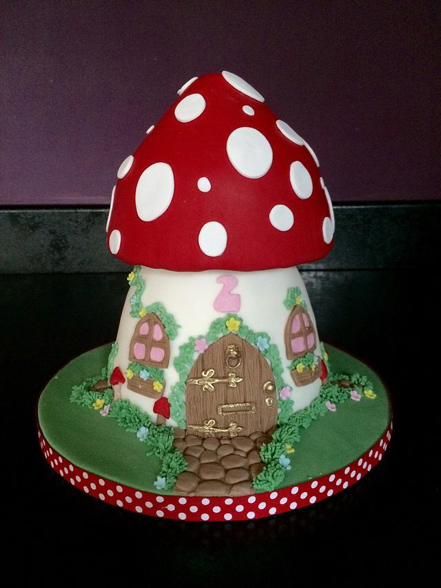 Fairy Toadstool House - Decorated Cake By Andrias Cakes - Cakesdecor