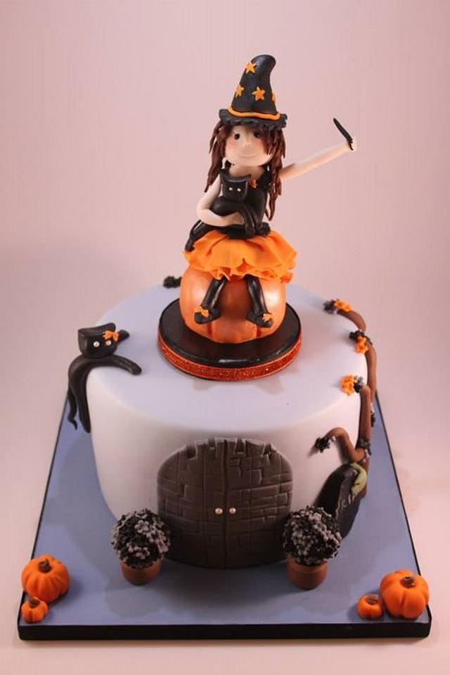Halloween Little Witch Cake - Decorated Cake by looeze - CakesDecor