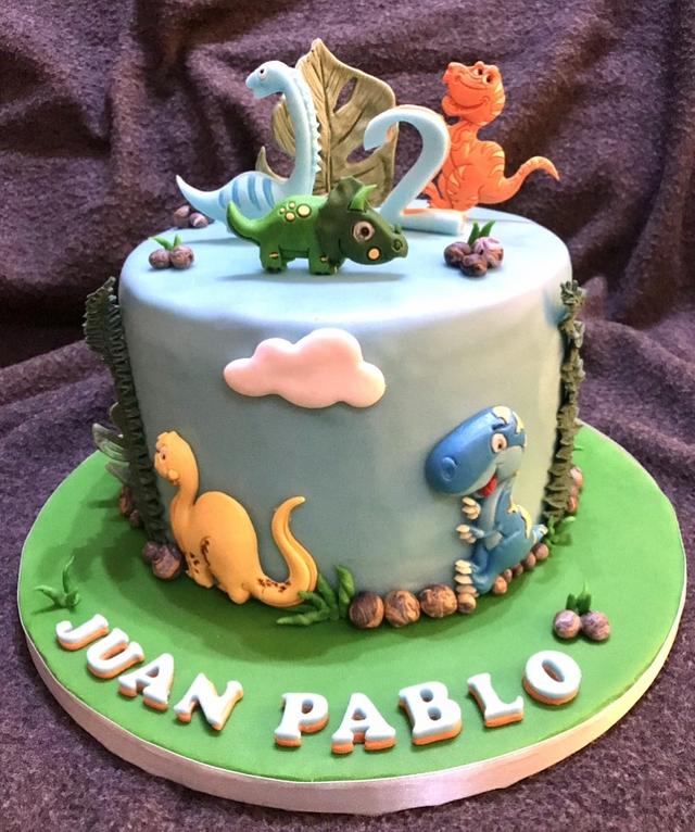 Dinosaur birthday cake - Decorated Cake by Zuzana - CakesDecor