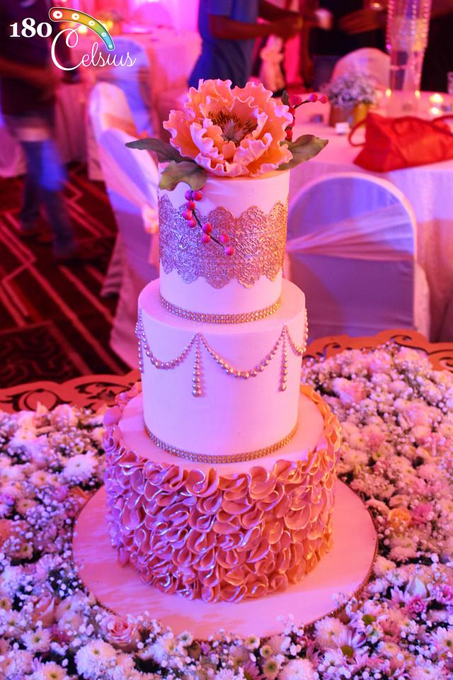 Peachy Love - Wedding Cake - Decorated Cake by Joonie Tan - CakesDecor