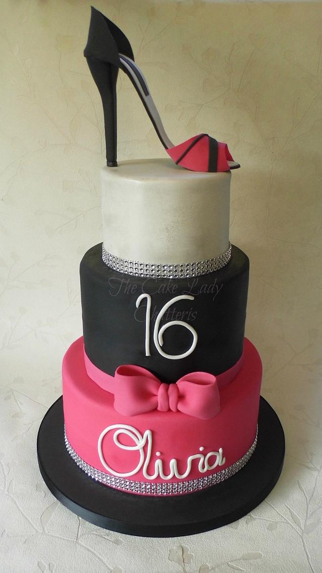 16th Bling & shoe cake - Decorated Cake by The Cake Lady - CakesDecor