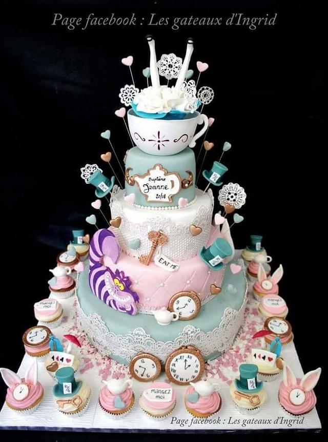 Alice In Wonderland Cake By Lesgateauxdingrid Cakesdecor