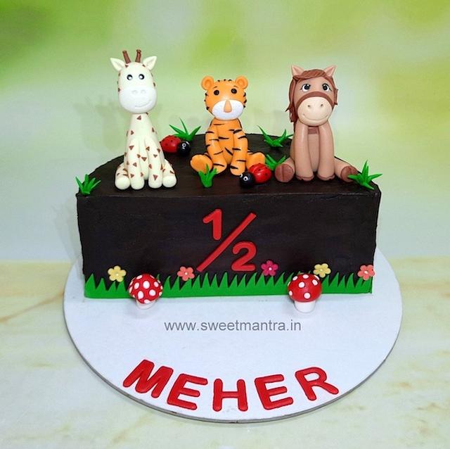 6 Months Animals Cake - Decorated Cake By Sweet Mantra - - CakesDecor