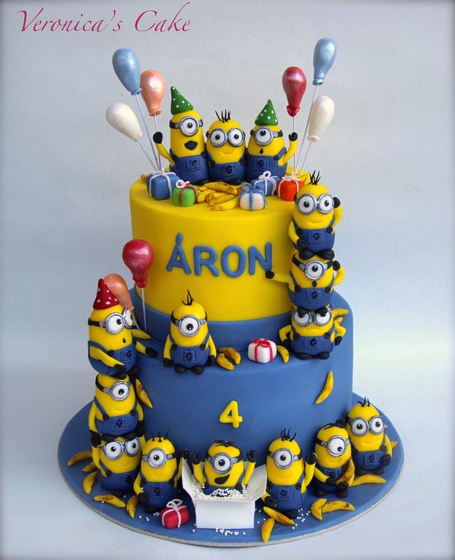 Minion Cake Decorated Cake By Veronica22 Cakesdecor 