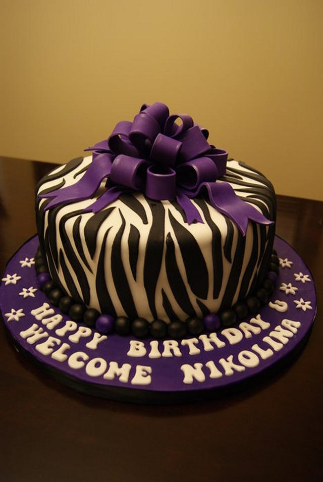 Trendy Zebra Cake - cake by Angela - CakesDecor