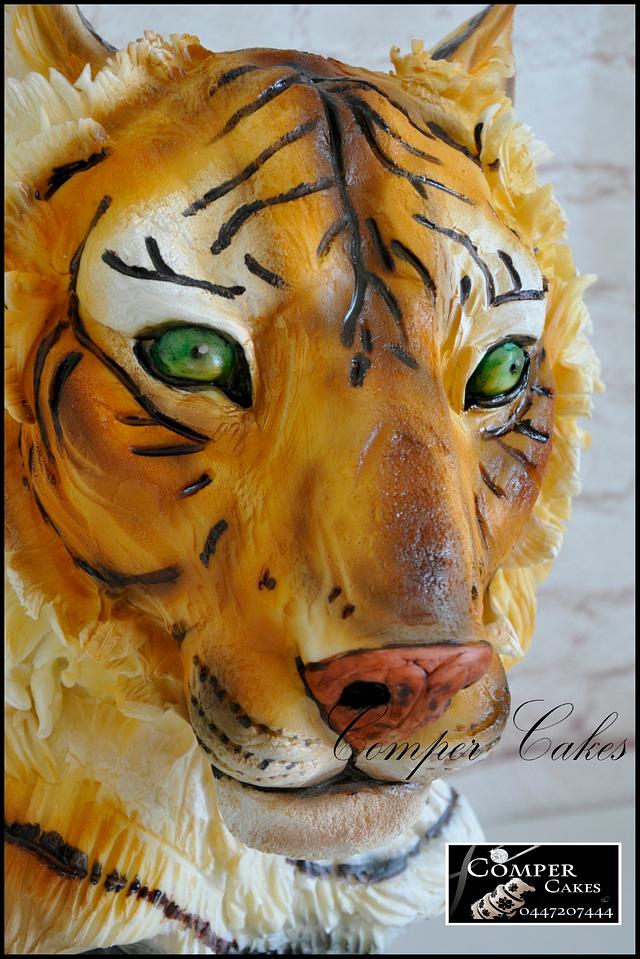 Tiger Cake - Cake by Comper Cakes - CakesDecor
