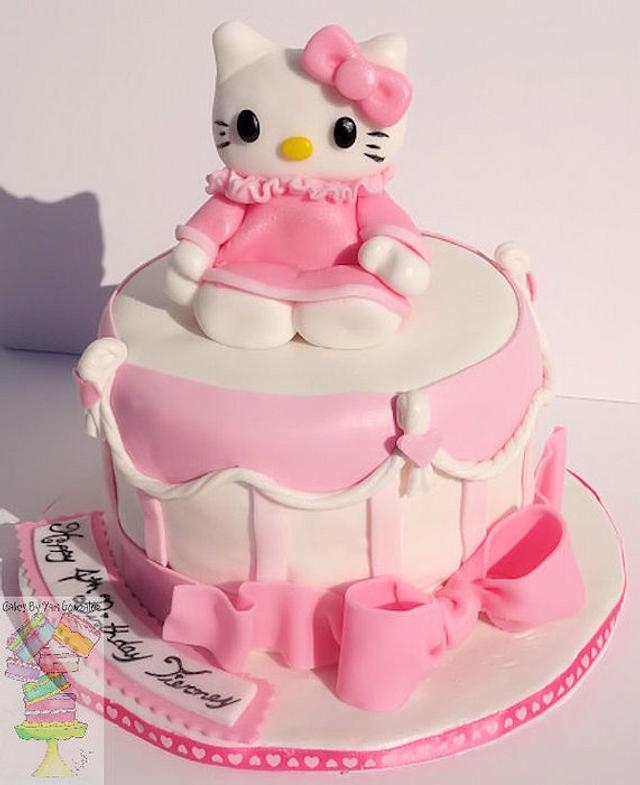 Pink Hello Kitty Cake By Yari Cakesdecor