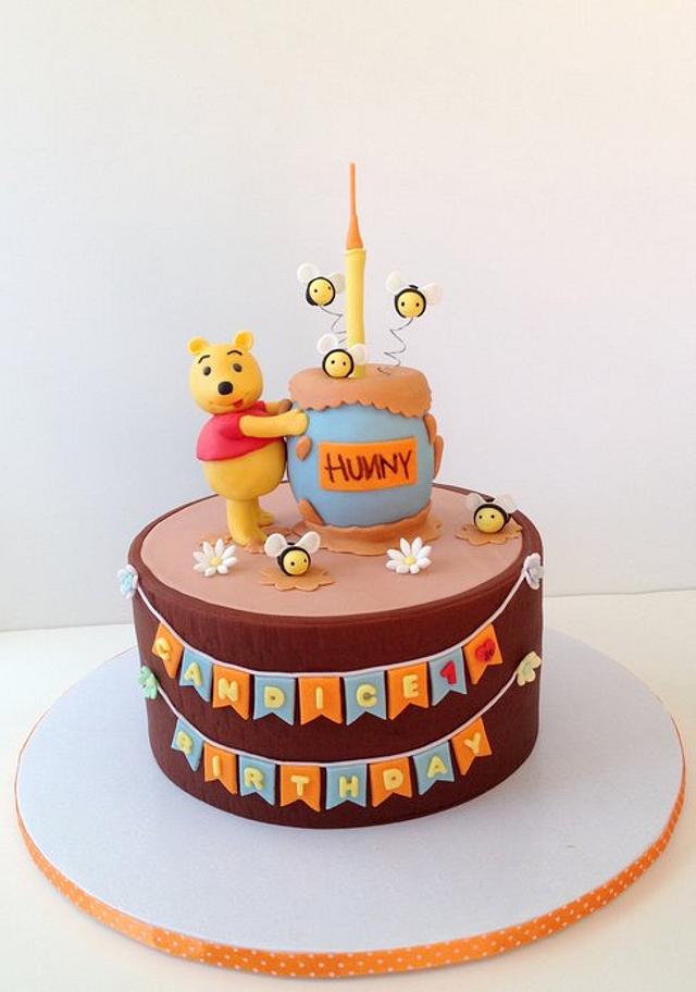 Winnie the pooh Decorated Cake by funni CakesDecor