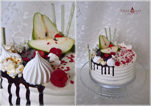 Drip cake with pear