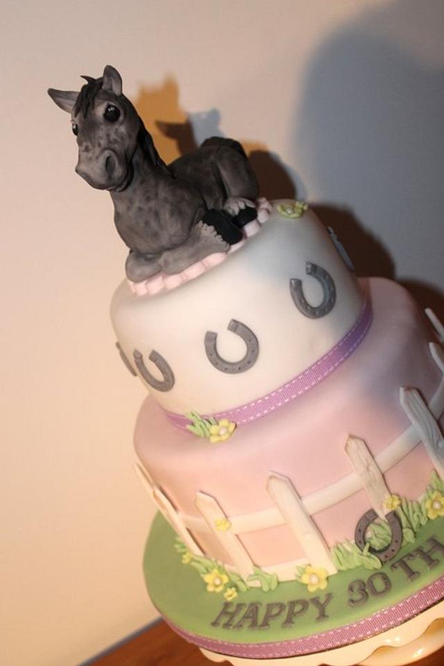 2 tier Pony cake - Cake by Zoe's Fancy Cakes - CakesDecor