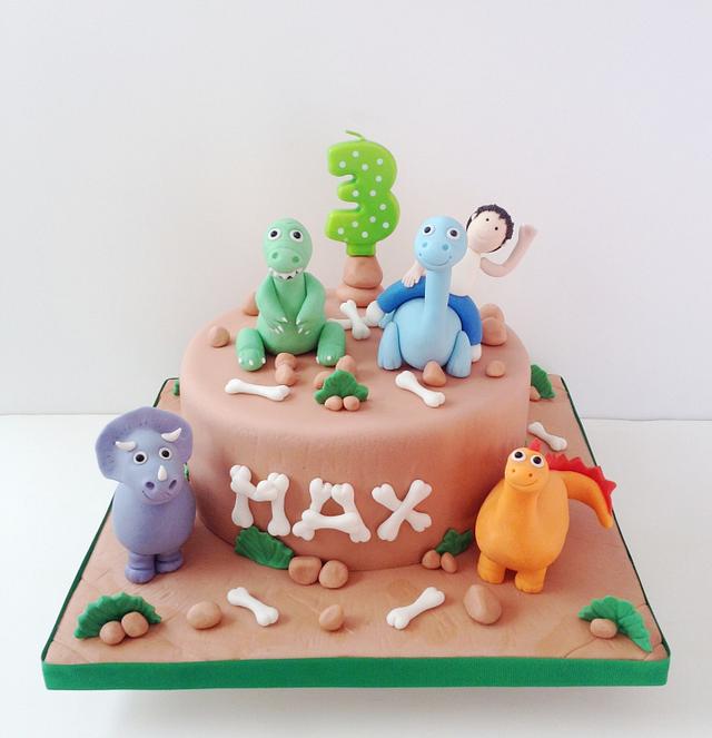 Dinosaur Lover - Decorated Cake by funni - CakesDecor