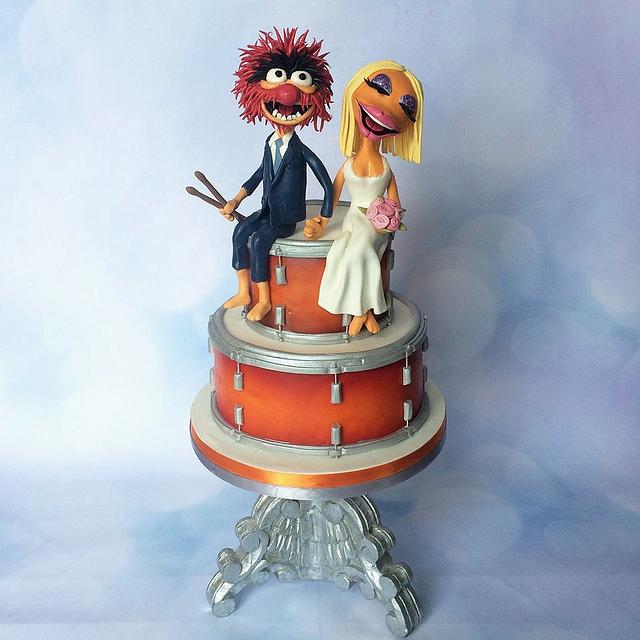 Miss Piggy and Kermit wedding cake topper - Decorated - CakesDecor