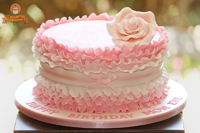 Pink Ombre Ruffles Cake Decorated Cake By The Sweetery Cakesdecor